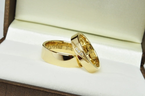 Klasyczne złote obrączki ślubne PREMIUM C-110